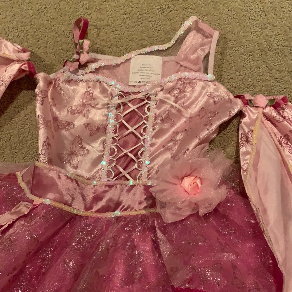 Sparkle princess dress. Pink tulle and glitter. Girls Size 5-6.